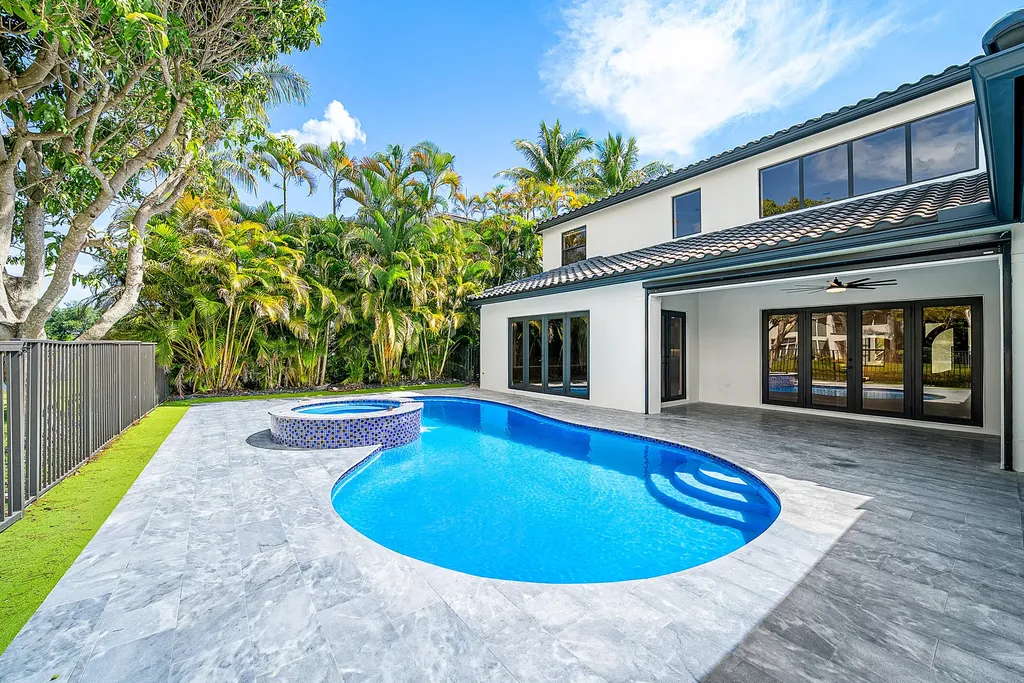 17585 Middlebrook Way Boca Raton FL 33496