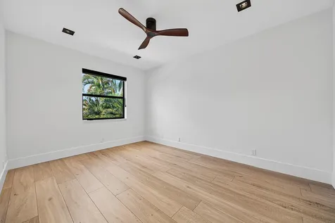 17585 Middlebrook Way Boca Raton FL 33496