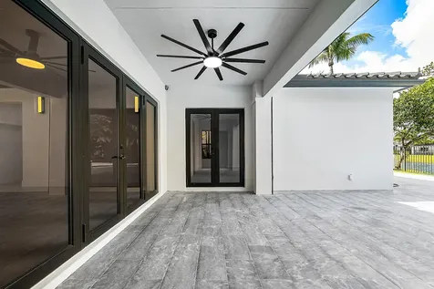 17585 Middlebrook Way Boca Raton FL 33496