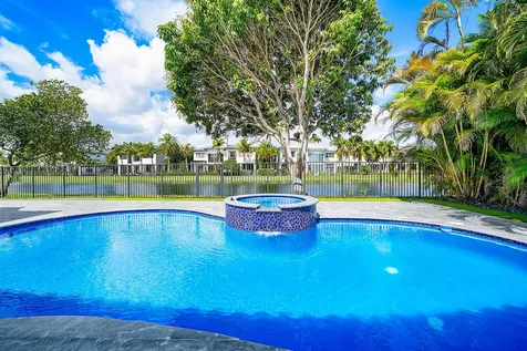 17585 Middlebrook Way Boca Raton FL 33496