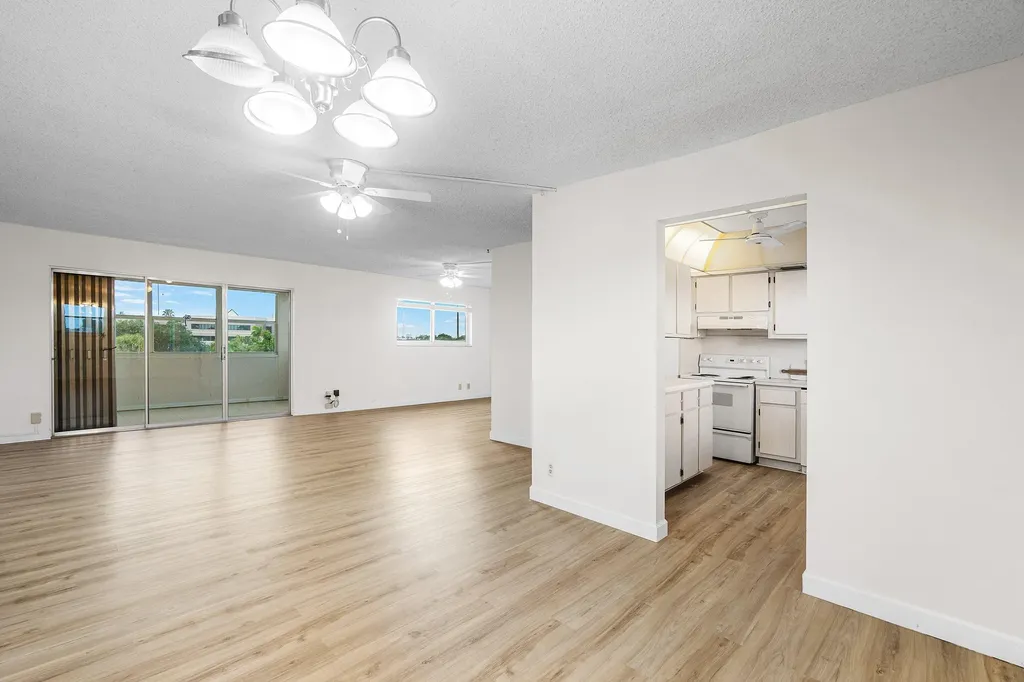 725 Lori Drive Palm Springs FL 33461