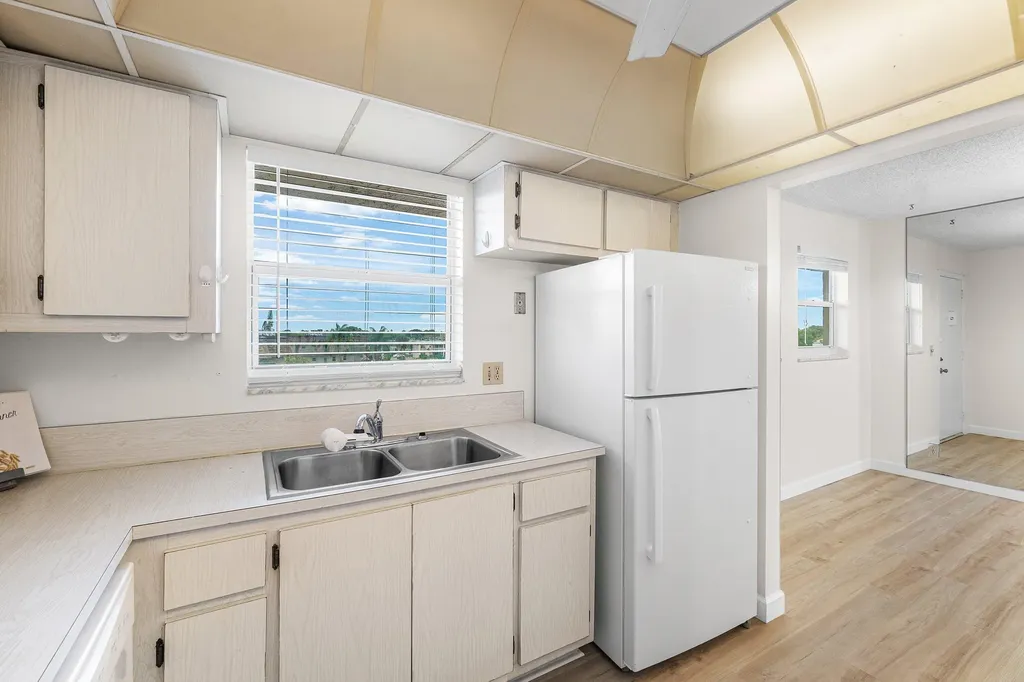 725 Lori Drive Palm Springs FL 33461