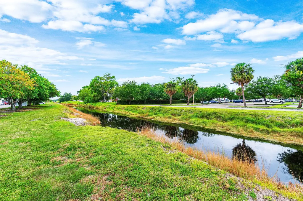 725 Lori Drive Palm Springs FL 33461
