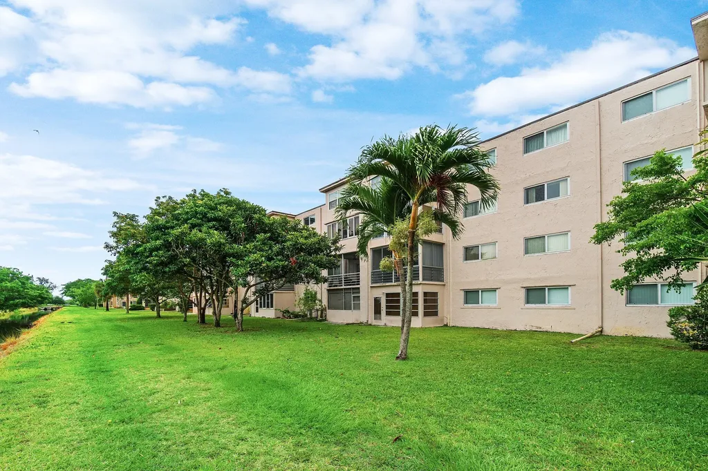 725 Lori Drive Palm Springs FL 33461