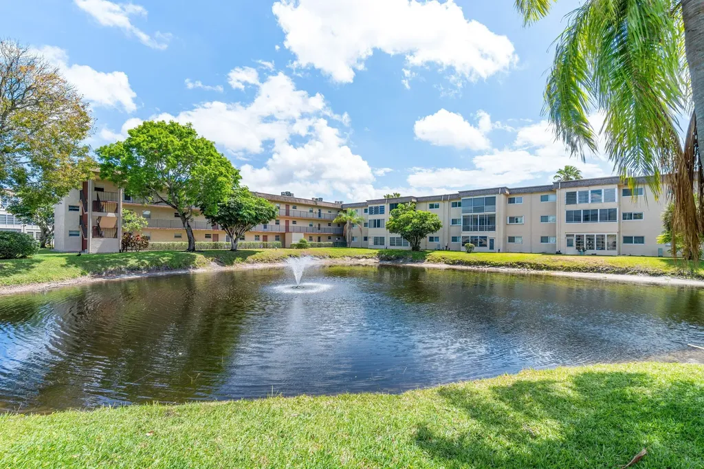 725 Lori Drive Palm Springs FL 33461