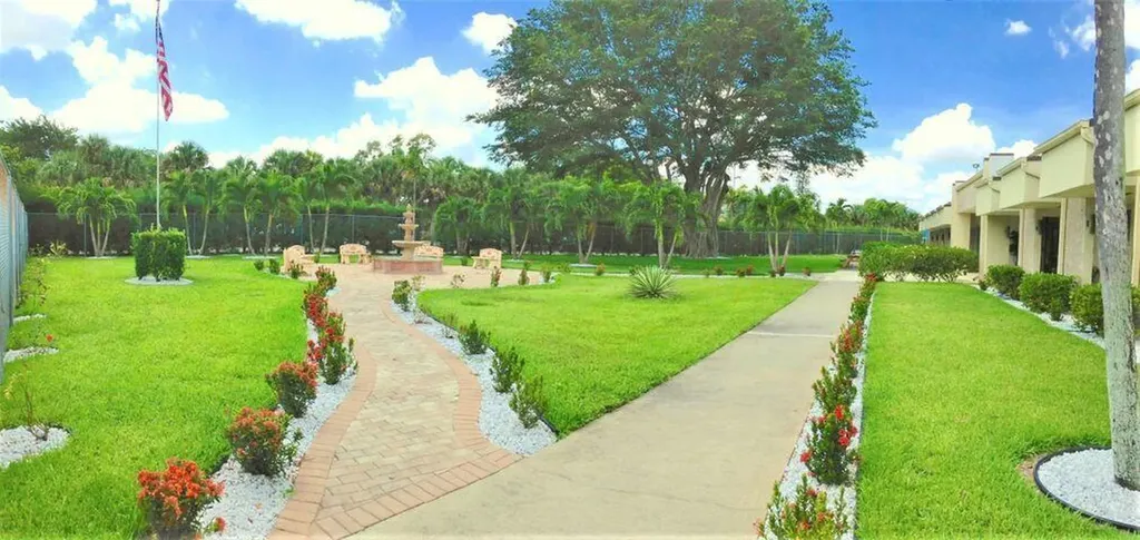 725 Lori Drive Palm Springs FL 33461