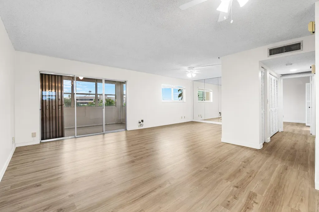 725 Lori Drive Palm Springs FL 33461