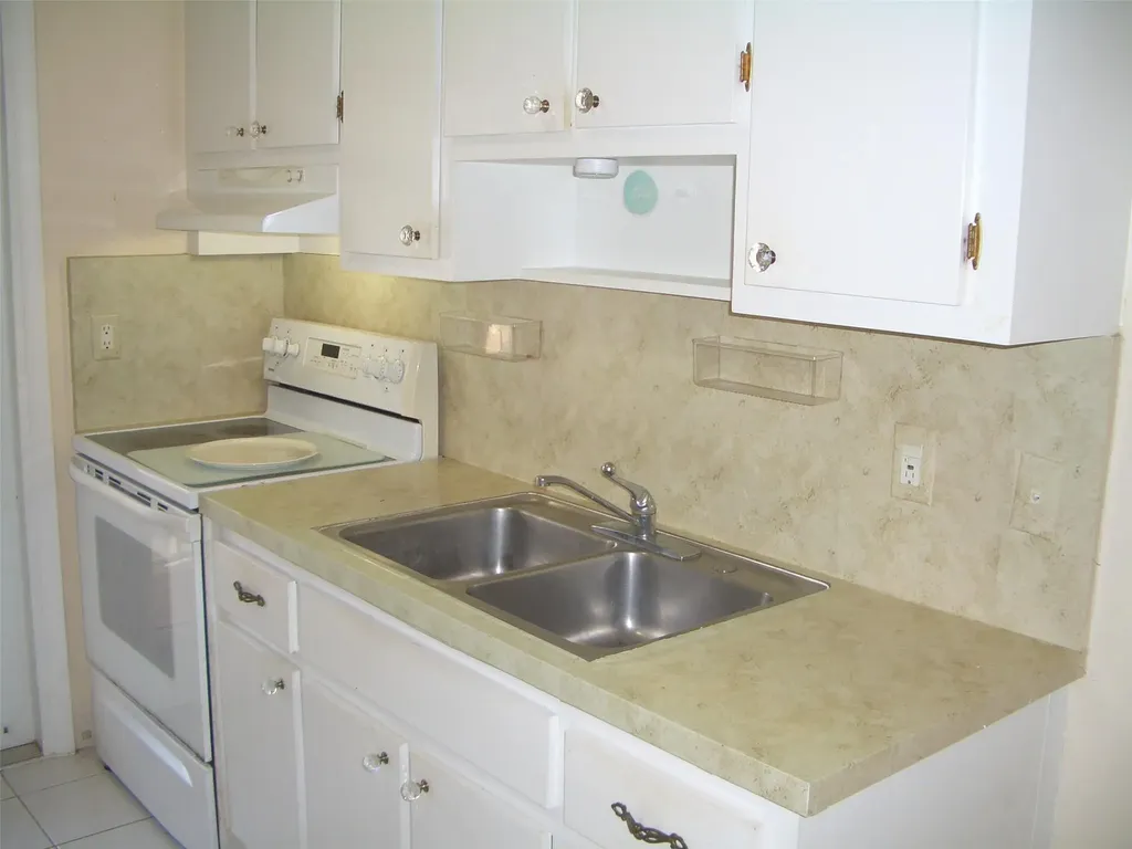 2737 NE 28th Street Lighthouse Point FL 33064