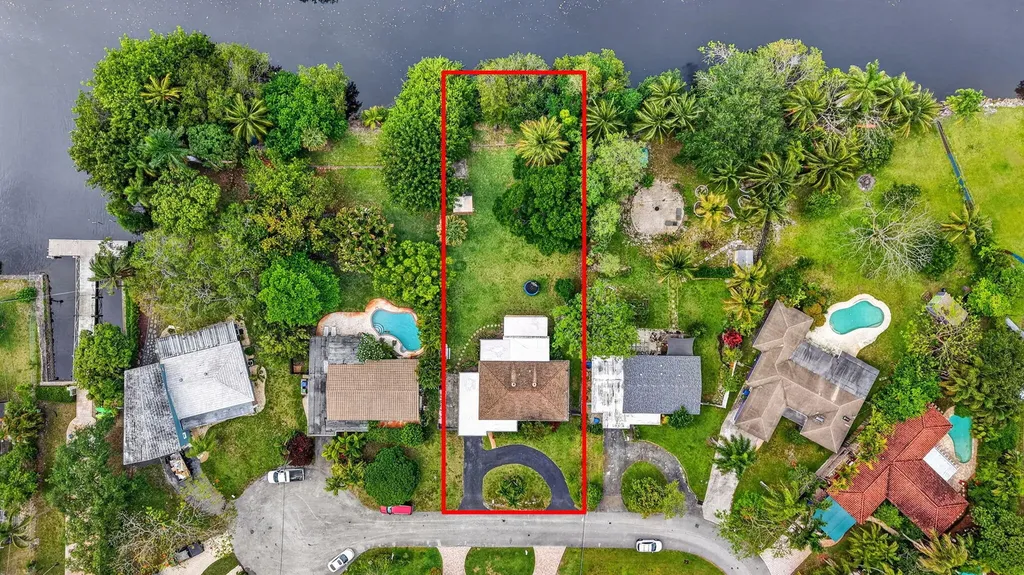 633 NW 30th Street Wilton Manors FL 33311