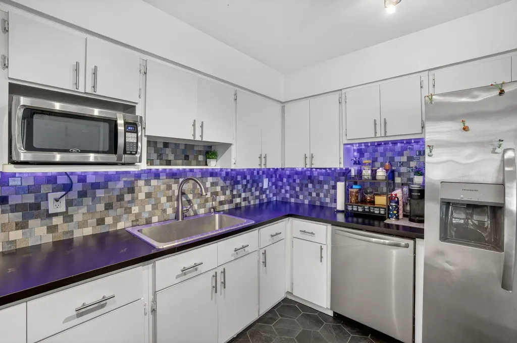 633 NW 30th Street Wilton Manors FL 33311