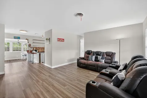 633 NW 30th Street Wilton Manors FL 33311