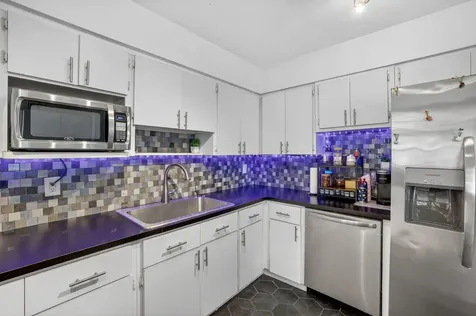 633 NW 30th Street Wilton Manors FL 33311