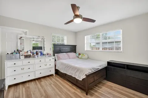 633 NW 30th Street Wilton Manors FL 33311