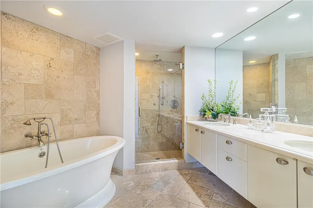 333 Las Olas Way Fort Lauderdale FL 33301