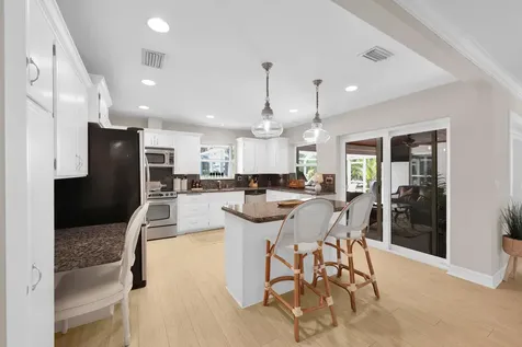 20 Bunker Place Tequesta FL 33469