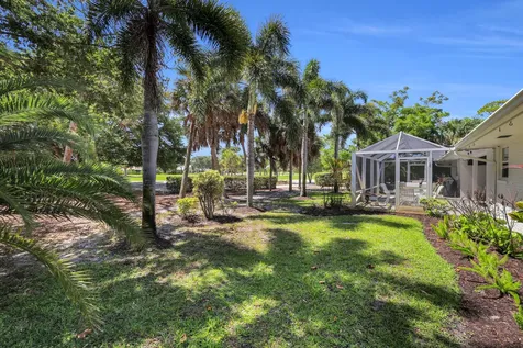 20 Bunker Place Tequesta FL 33469