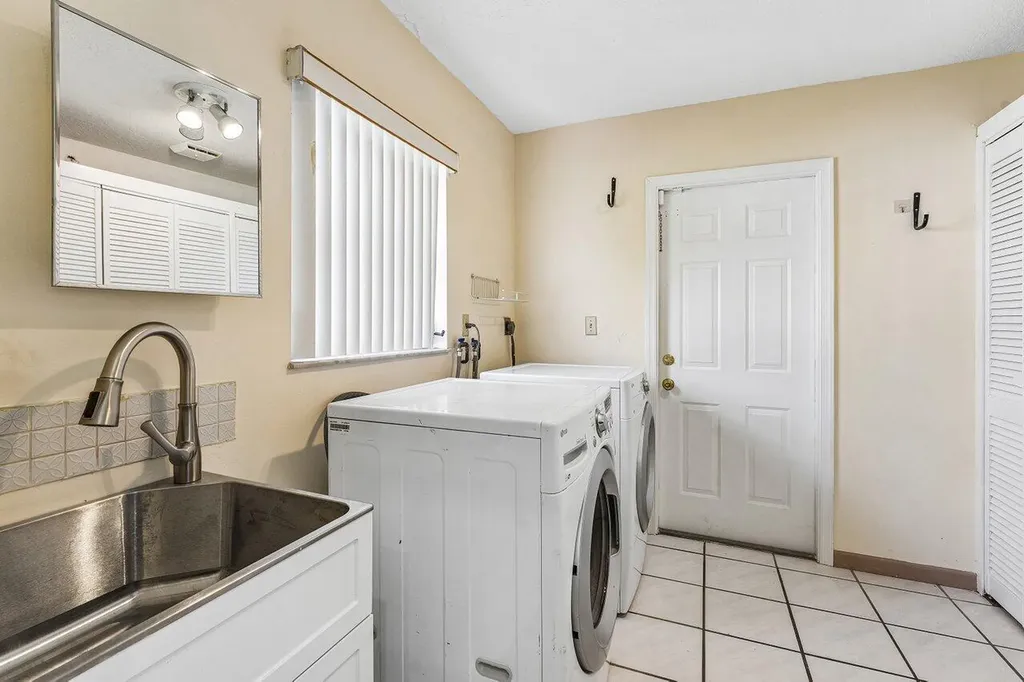 14616 Autumn Avenue Wellington FL 33414