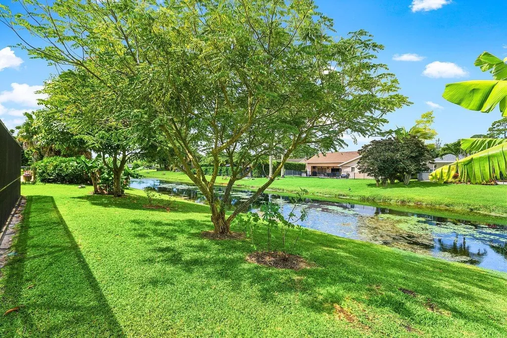 14616 Autumn Avenue Wellington FL 33414