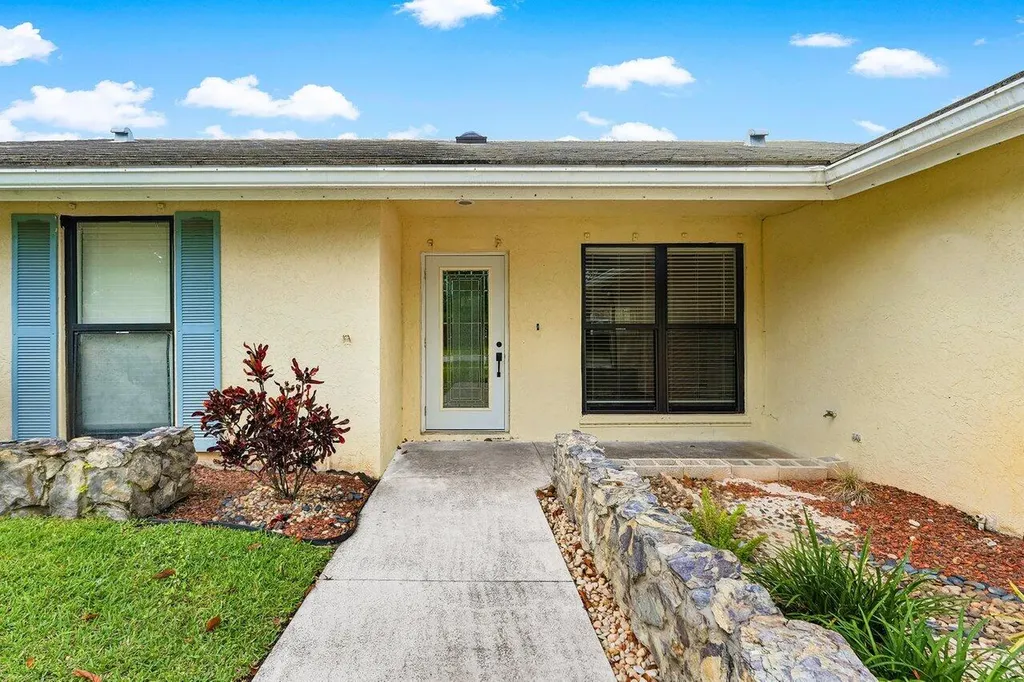 14616 Autumn Avenue Wellington FL 33414