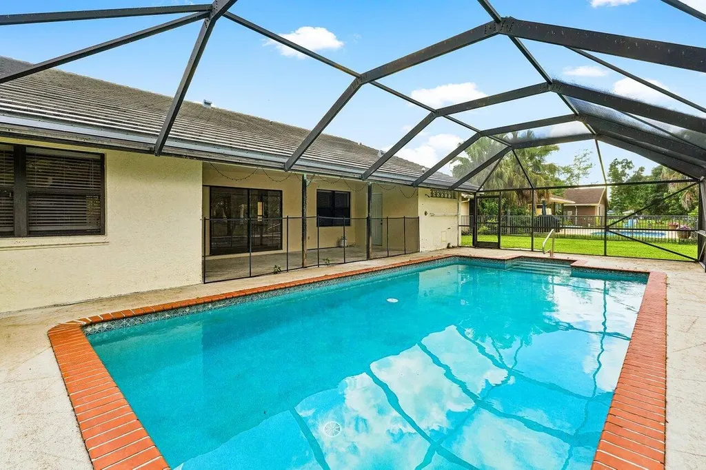 14616 Autumn Avenue Wellington FL 33414