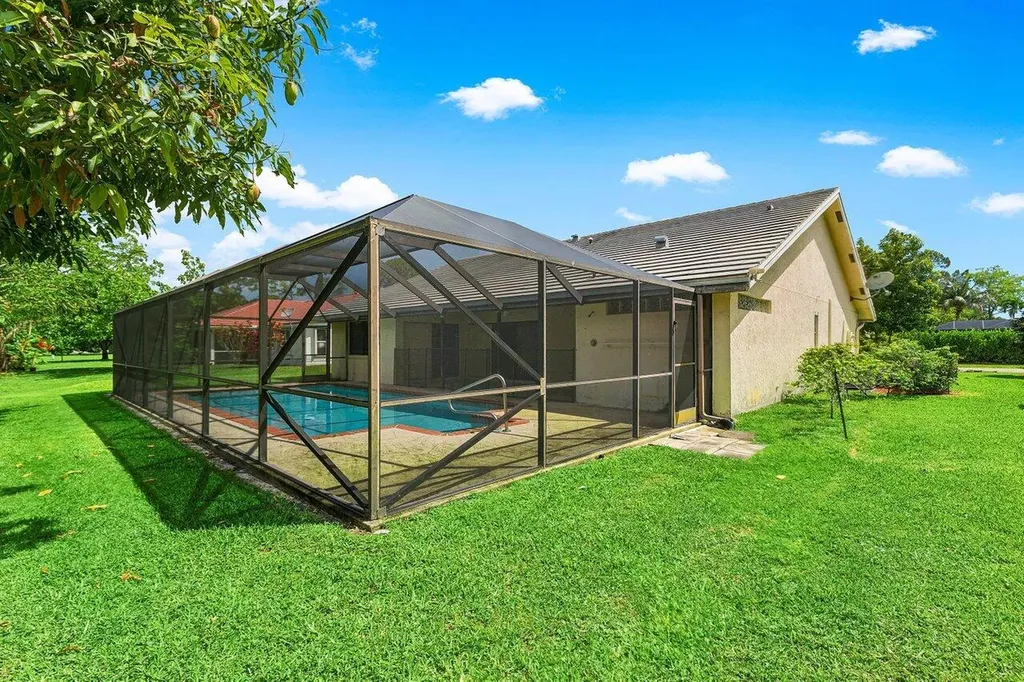 14616 Autumn Avenue Wellington FL 33414