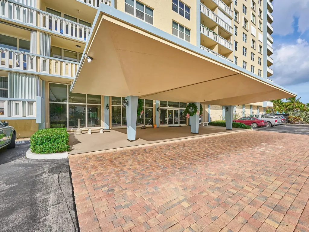 305 N Pompano Beach Boulevard Pompano Beach FL 33062