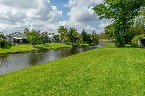 12858 Spinnaker Lane Wellington FL 33414