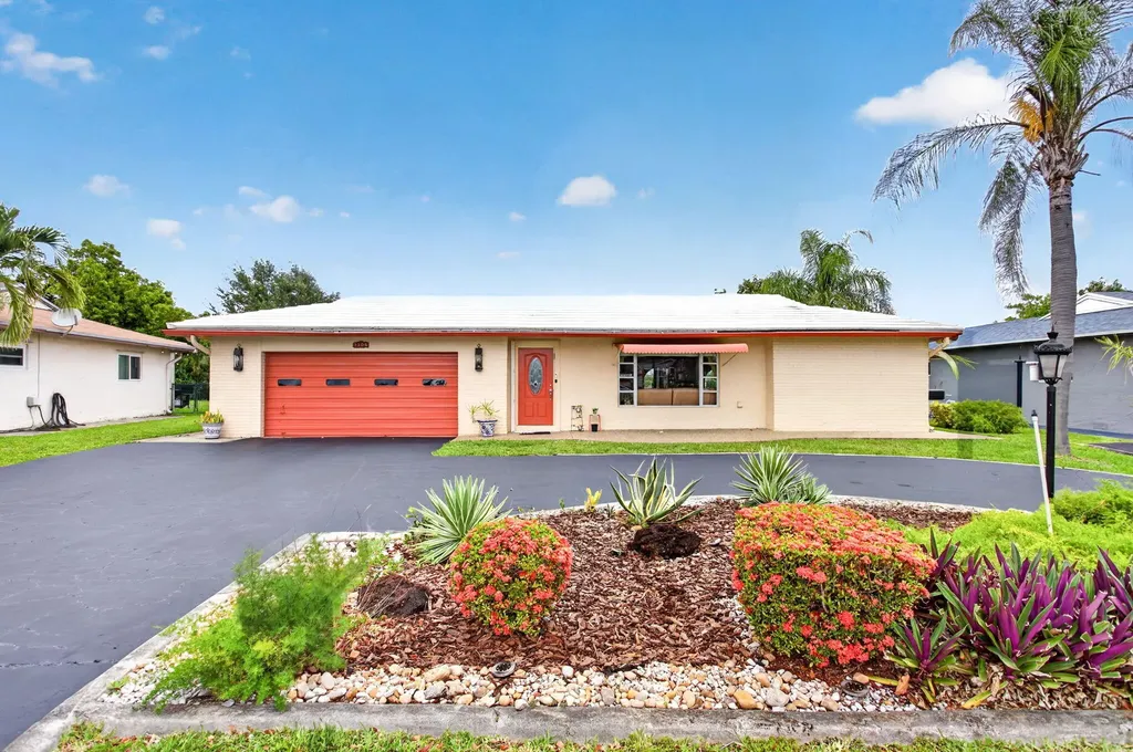 7306 NW 94th Way Tamarac FL 33321