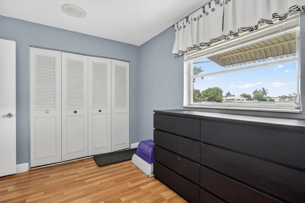7306 NW 94th Way Tamarac FL 33321