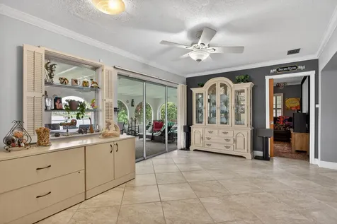 7306 NW 94th Way Tamarac FL 33321