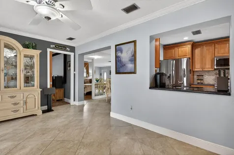 7306 NW 94th Way Tamarac FL 33321