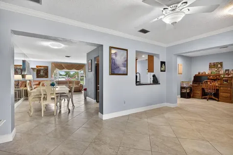 7306 NW 94th Way Tamarac FL 33321
