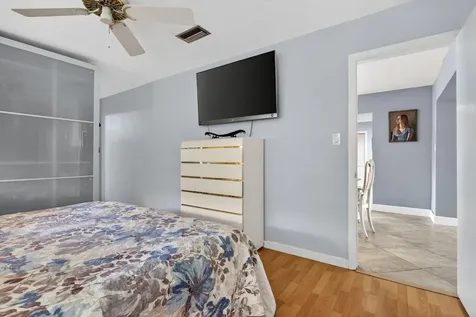 7306 NW 94th Way Tamarac FL 33321