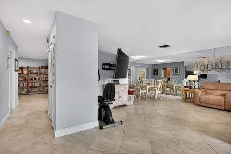 7306 NW 94th Way Tamarac FL 33321