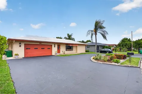 7306 NW 94th Way Tamarac FL 33321