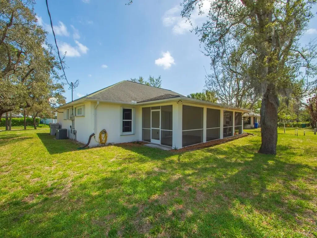 11171 Airport Drive Sebastian FL 32958