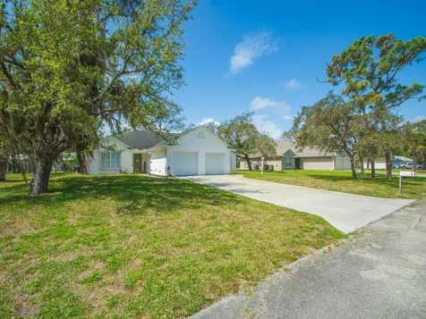11171 Airport Drive Sebastian FL 32958