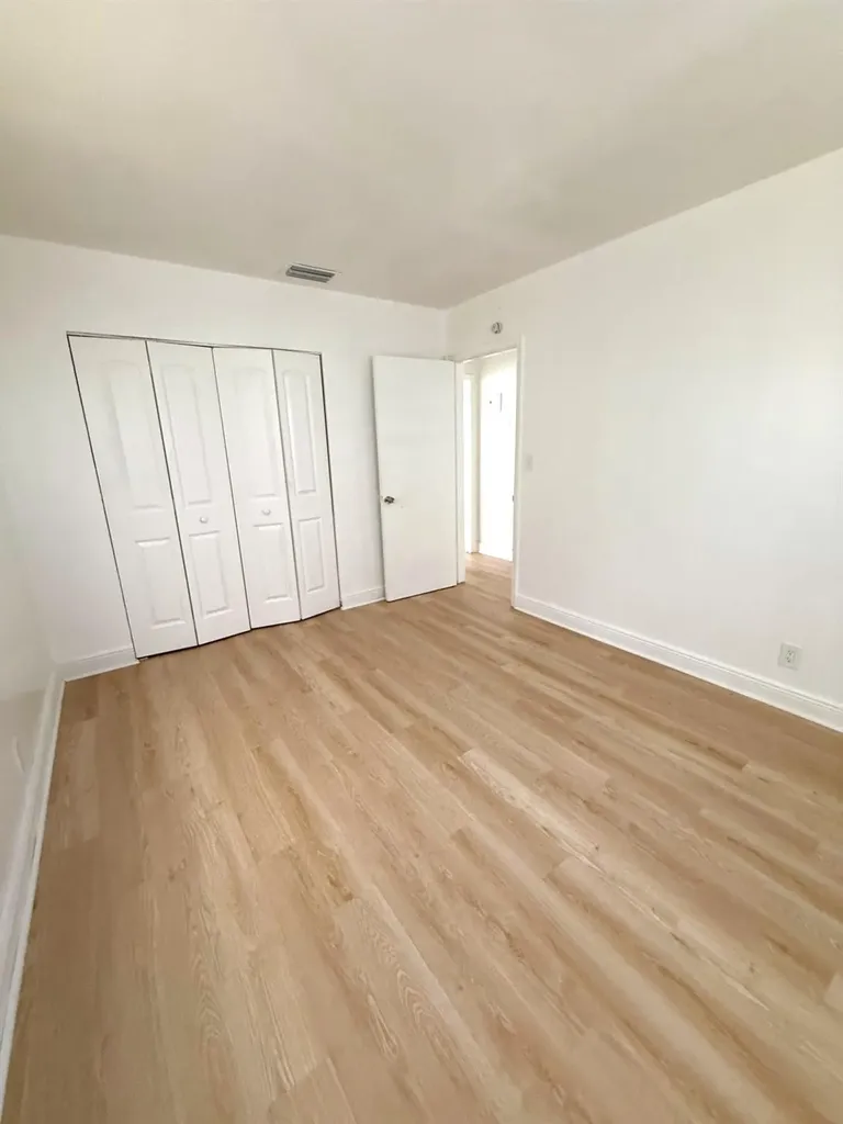 4130 NW 31st Terrace Lauderdale Lakes FL 33309