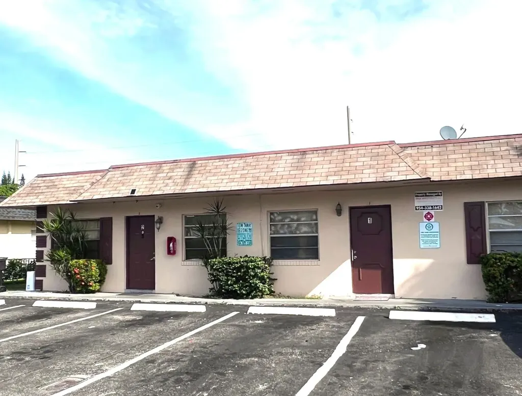 4130 NW 31st Terrace Lauderdale Lakes FL 33309