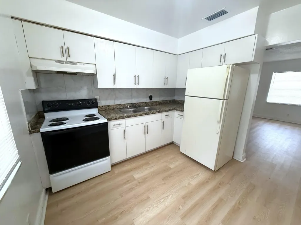 4130 NW 31st Terrace Lauderdale Lakes FL 33309