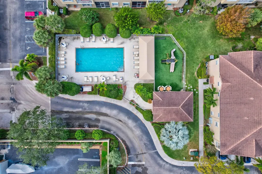 114 Lighthouse Circle Tequesta FL 33469