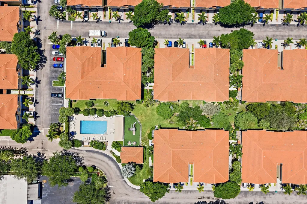 114 Lighthouse Circle Tequesta FL 33469