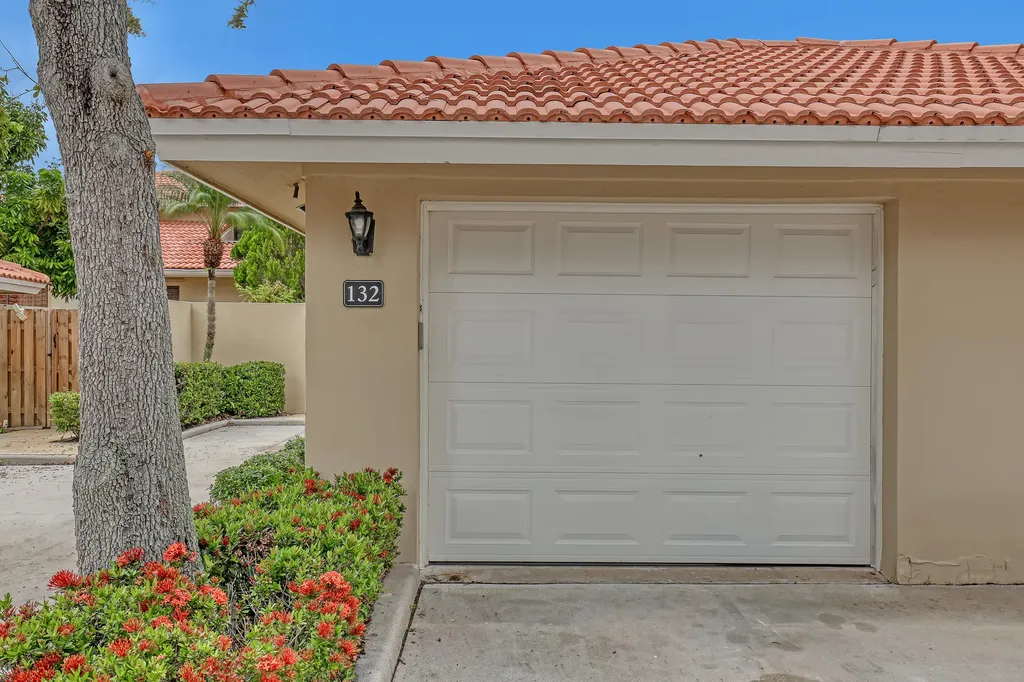 132 Old Meadow Way Palm Beach Gardens FL 33418
