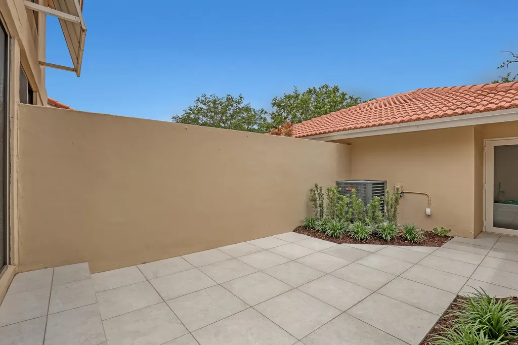 132 Old Meadow Way Palm Beach Gardens FL 33418