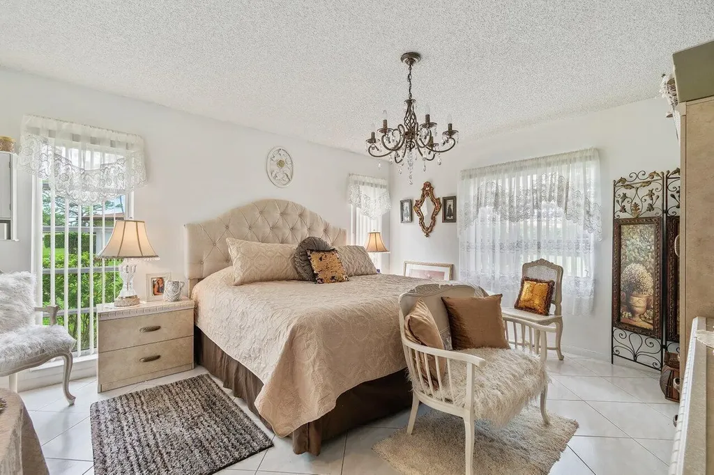 5010 Privet Place Delray Beach FL 33484