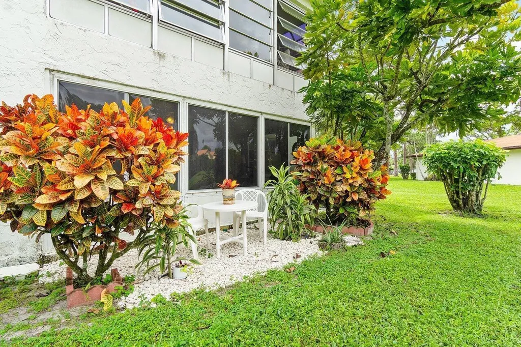 5010 Privet Place Delray Beach FL 33484