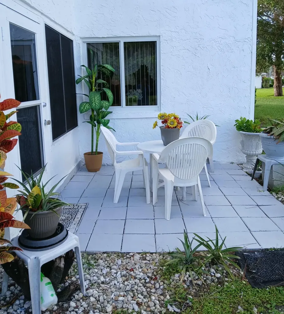 5010 Privet Place Delray Beach FL 33484