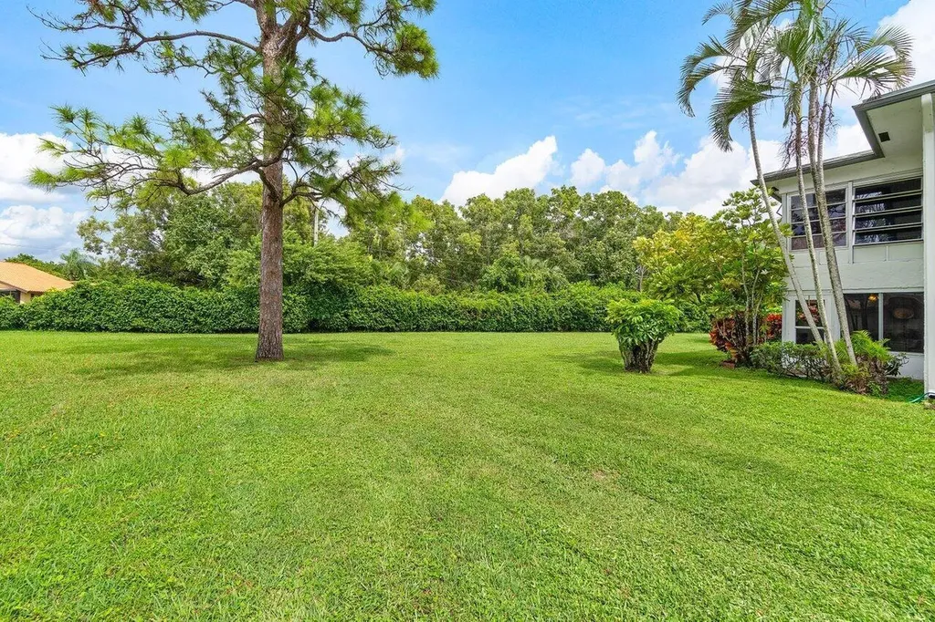 5010 Privet Place Delray Beach FL 33484