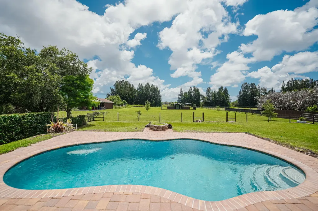 3768 Seminole Road Fort Pierce FL 34951