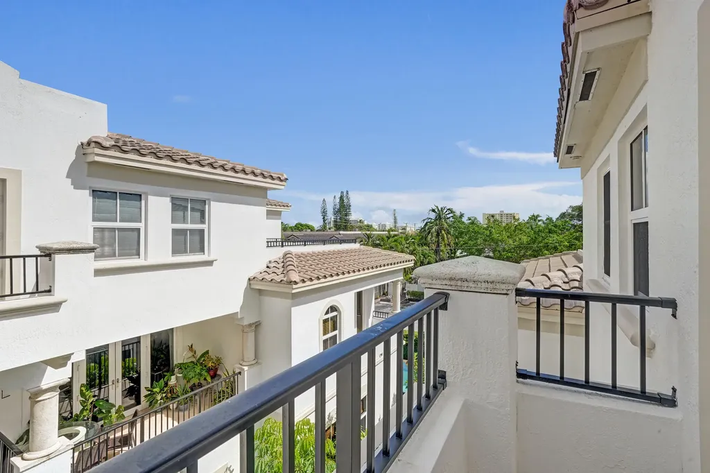 835 NE 16th Terrace Fort Lauderdale FL 33304